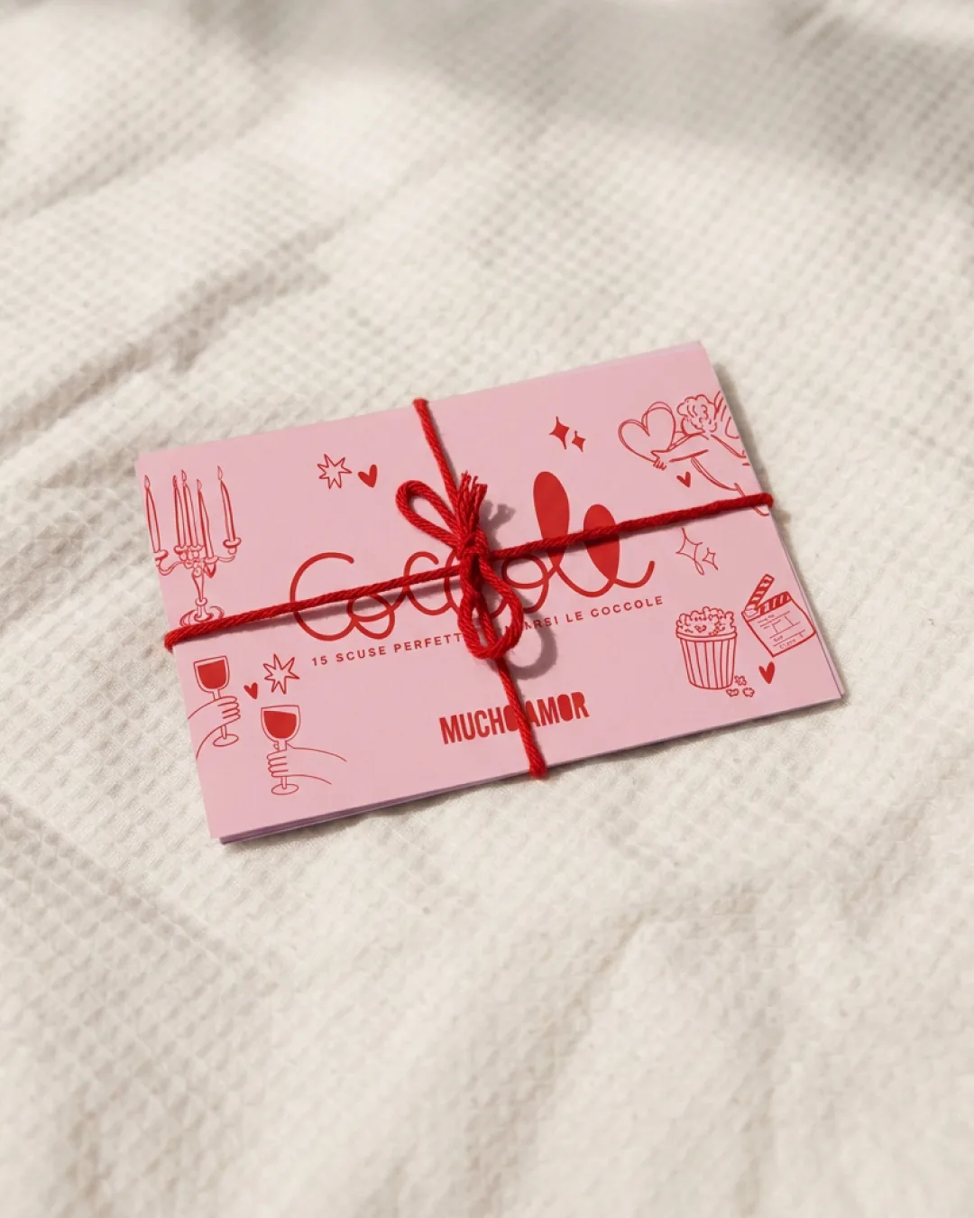 Coccole Mucho Amor, pass per la coppia: regalo originale, pass legati con un filo rosso